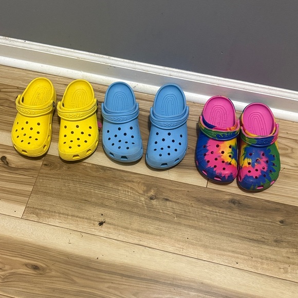 CROCS Yellow, Blue, and Multicolor Clogs for Kids, and also Women - Picture 1 of 1